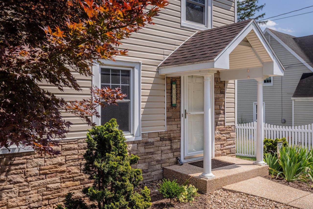1450 BLUESTONE ST, HARRISONBURG, Virginia 22801, 3 Bedrooms Bedrooms, ,1 BathroomBathrooms,Residential,1450 BLUESTONE ST,666205 MLS # 666205