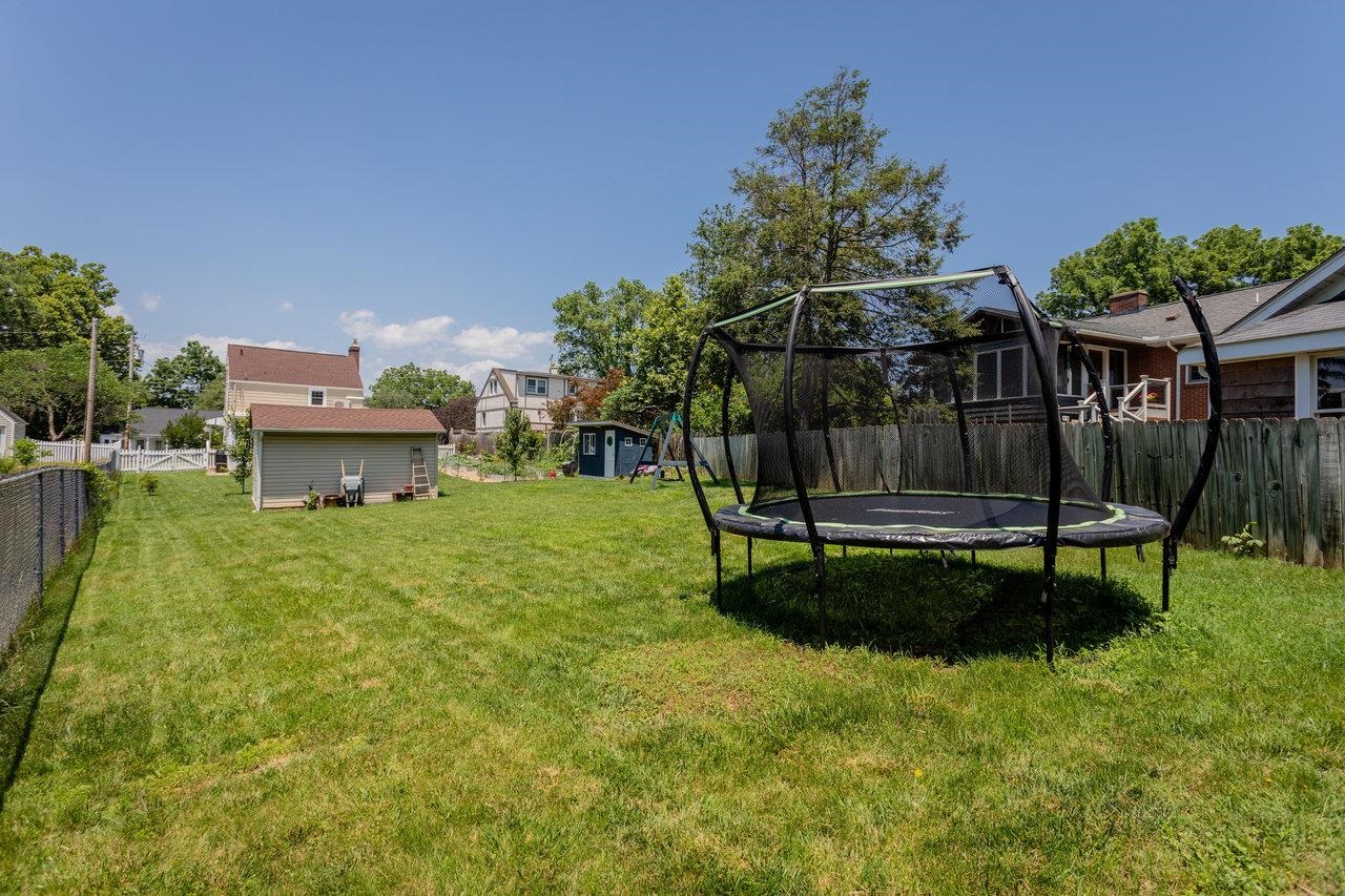 1450 BLUESTONE ST, HARRISONBURG, Virginia 22801, 3 Bedrooms Bedrooms, ,1 BathroomBathrooms,Residential,1450 BLUESTONE ST,666205 MLS # 666205