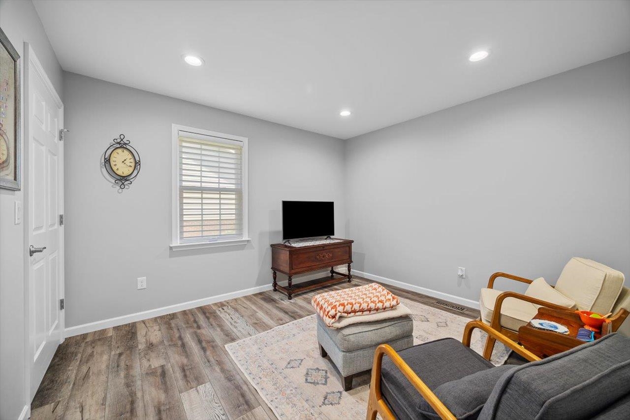 7 OAK VIEW DR, STAUNTON, Virginia 24401, 3 Bedrooms Bedrooms, ,2 BathroomsBathrooms,Residential,7 OAK VIEW DR,666206 MLS # 666206