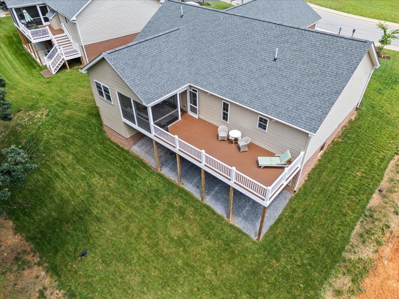 7 OAK VIEW DR, STAUNTON, Virginia 24401, 3 Bedrooms Bedrooms, ,2 BathroomsBathrooms,Residential,7 OAK VIEW DR,666206 MLS # 666206