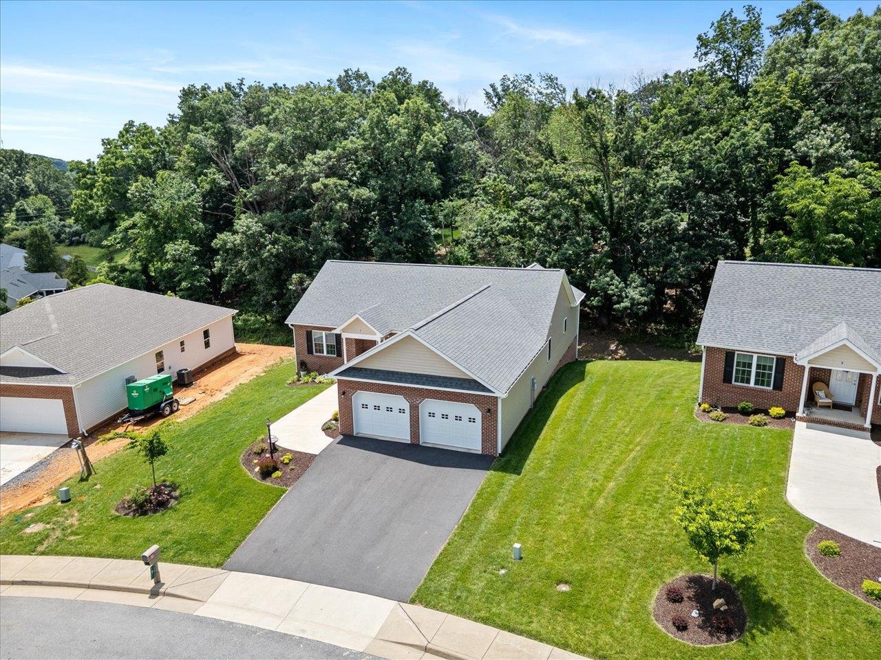 7 OAK VIEW DR, STAUNTON, Virginia 24401, 3 Bedrooms Bedrooms, ,2 BathroomsBathrooms,Residential,7 OAK VIEW DR,666206 MLS # 666206