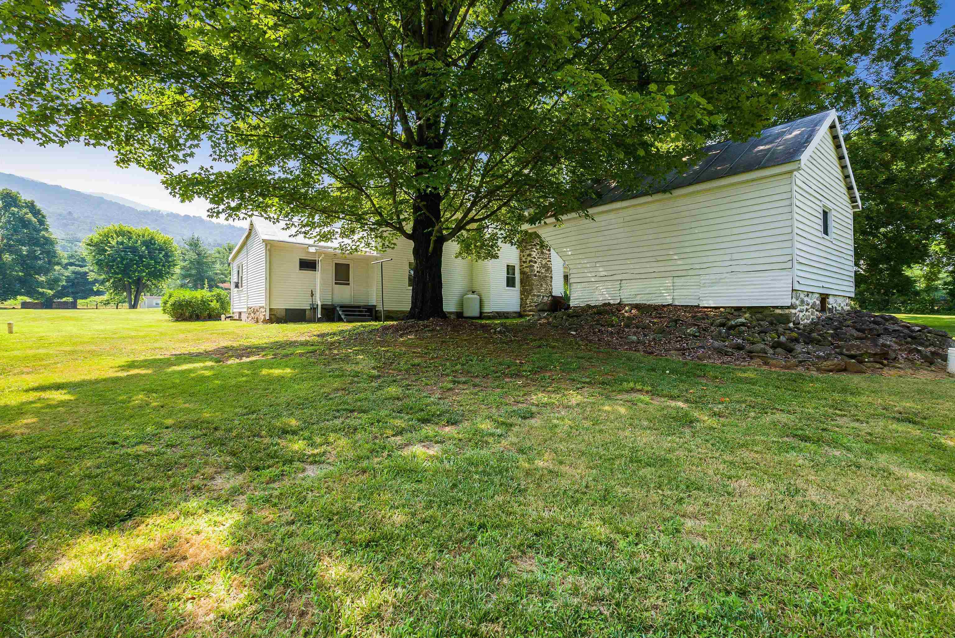 3914 IDA RD, LURAY, Virginia 22835, 3 Bedrooms Bedrooms, ,2 BathroomsBathrooms,Residential,3914 IDA RD,666208 MLS # 666208