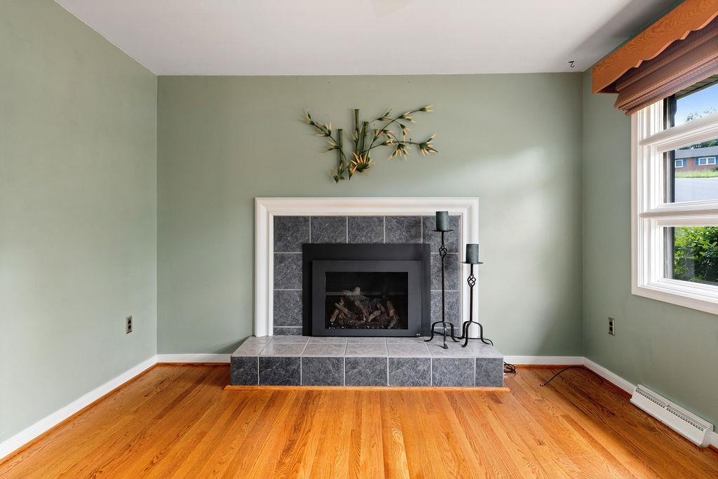 304 BURNLEY DR, STAUNTON, Virginia 24401, 4 Bedrooms Bedrooms, ,3 BathroomsBathrooms,Residential,304 BURNLEY DR,666209 MLS # 666209