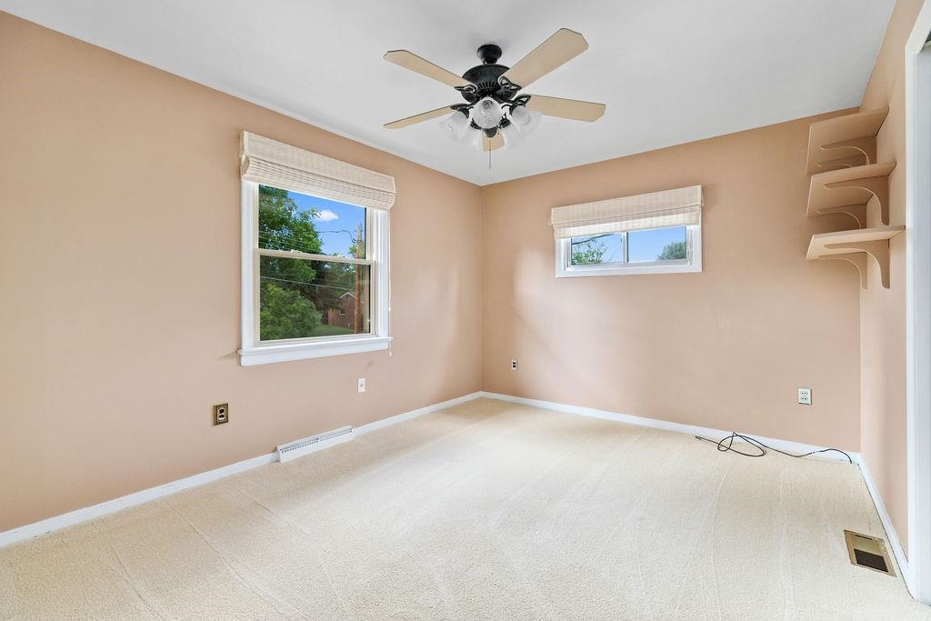 304 BURNLEY DR, STAUNTON, Virginia 24401, 4 Bedrooms Bedrooms, ,3 BathroomsBathrooms,Residential,304 BURNLEY DR,666209 MLS # 666209