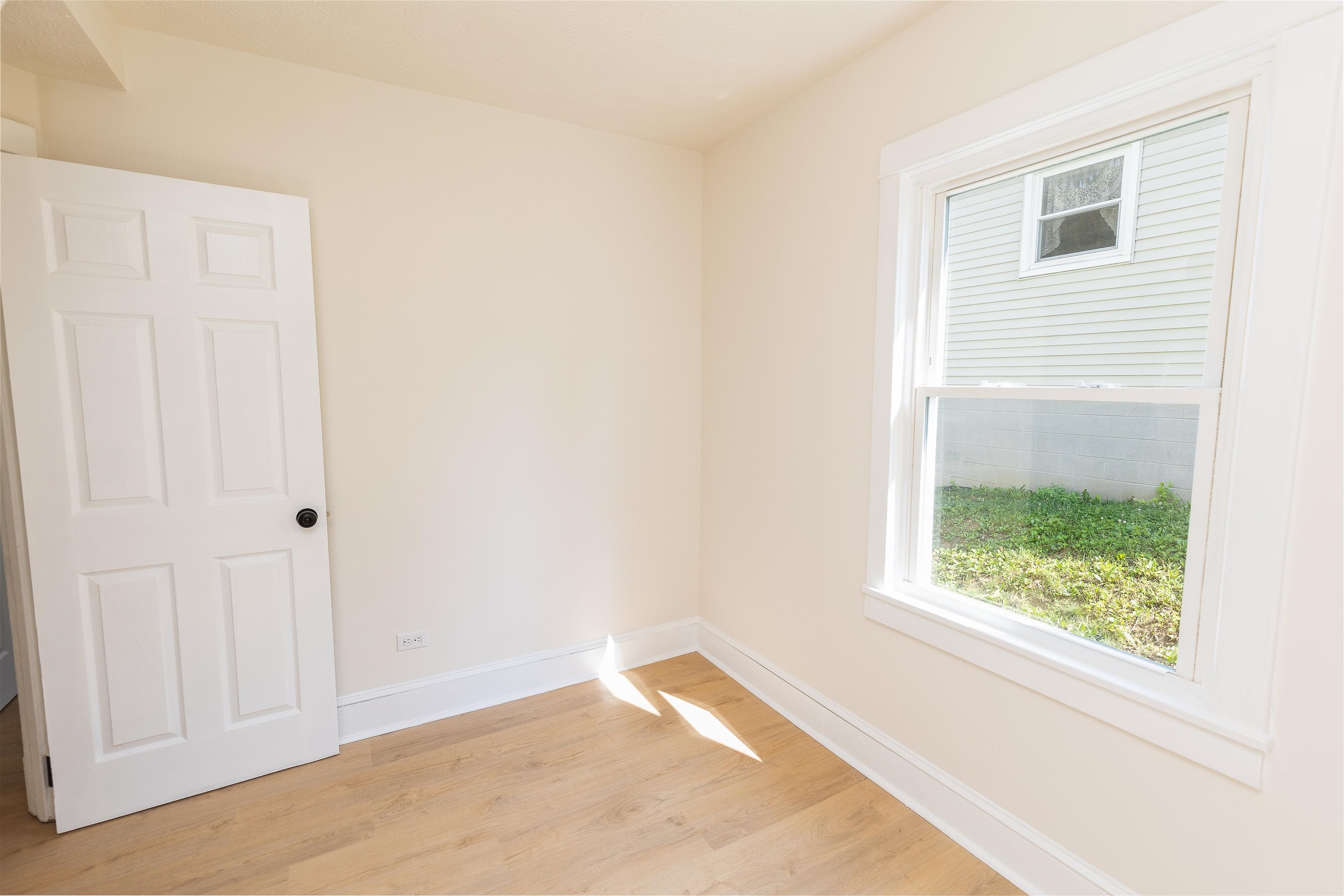 248 S WINCHESTER AVE, WAYNESBORO, Virginia 22980, 4 Bedrooms Bedrooms, ,1 BathroomBathrooms,Residential,248 S WINCHESTER AVE,666213 MLS # 666213