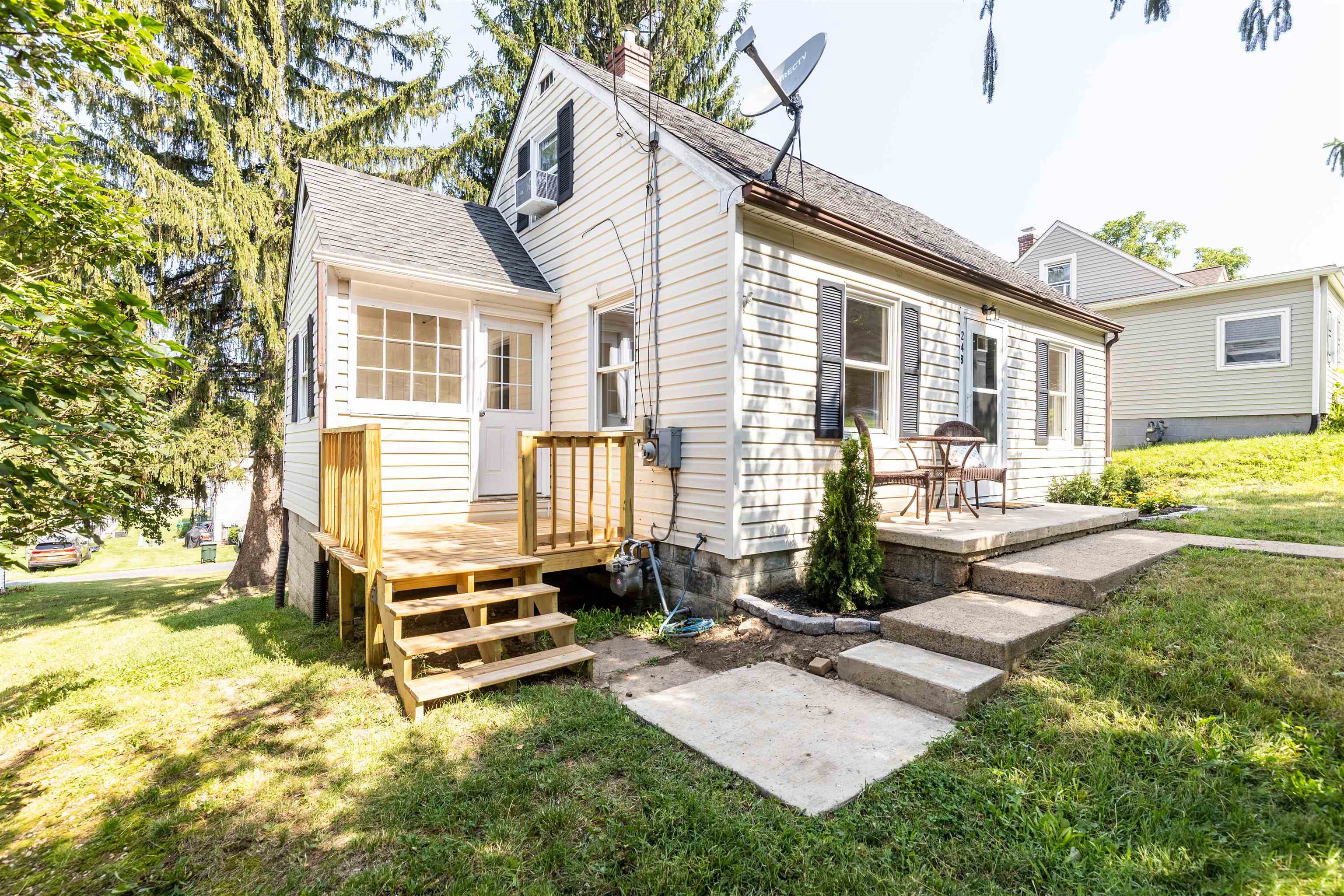 248 S WINCHESTER AVE, WAYNESBORO, Virginia 22980, 4 Bedrooms Bedrooms, ,1 BathroomBathrooms,Residential,248 S WINCHESTER AVE,666213 MLS # 666213