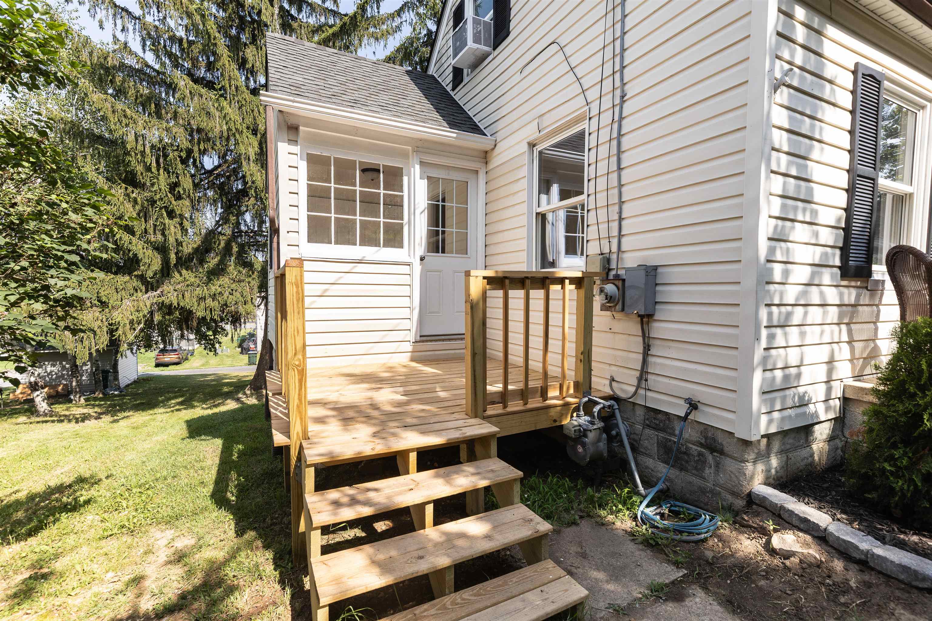 248 S WINCHESTER AVE, WAYNESBORO, Virginia 22980, 4 Bedrooms Bedrooms, ,1 BathroomBathrooms,Residential,248 S WINCHESTER AVE,666213 MLS # 666213