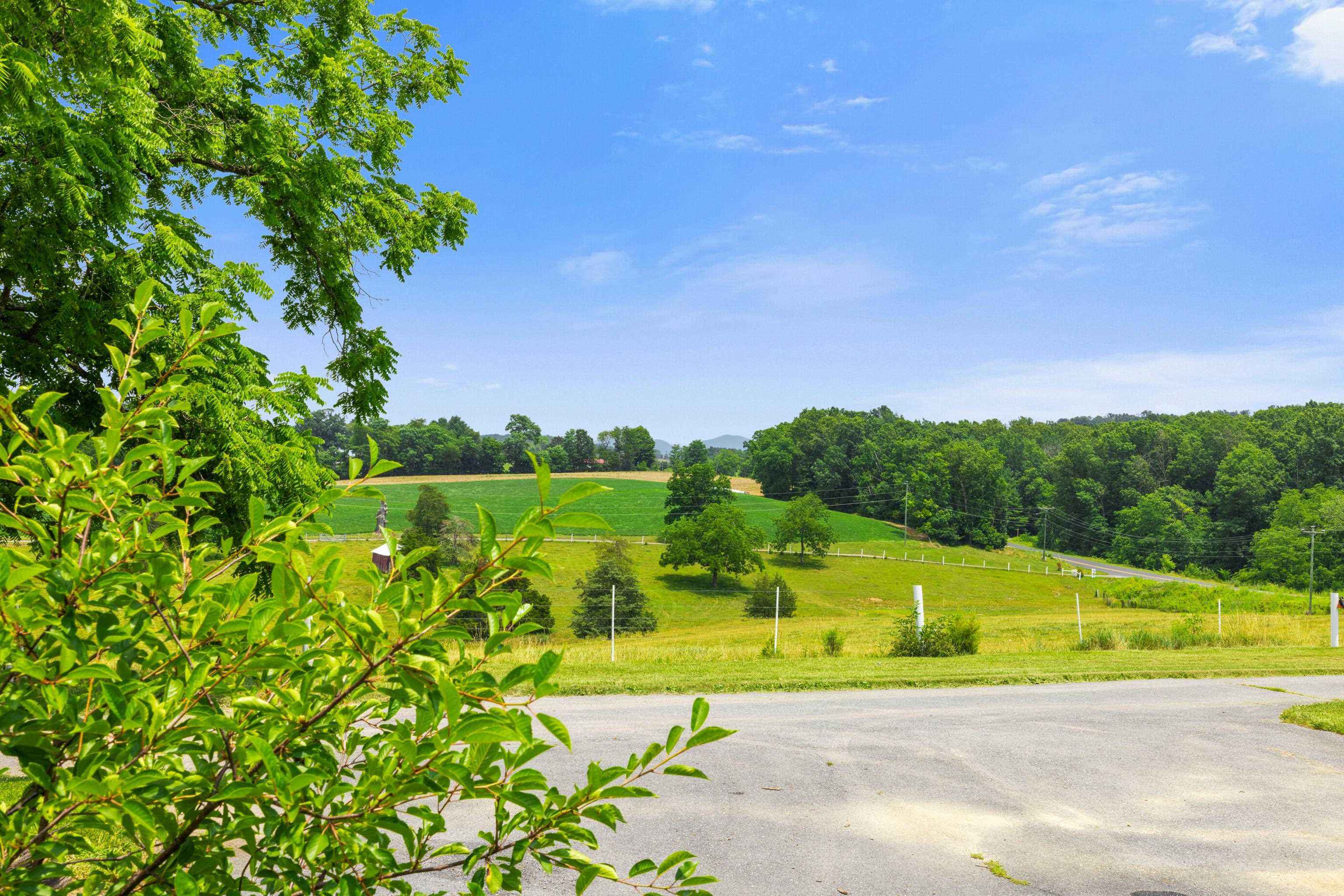 634 PATTERSON MILL RD, GROTTOES, Virginia 24441, 3 Bedrooms Bedrooms, ,2 BathroomsBathrooms,Residential,634 PATTERSON MILL RD,666215 MLS # 666215