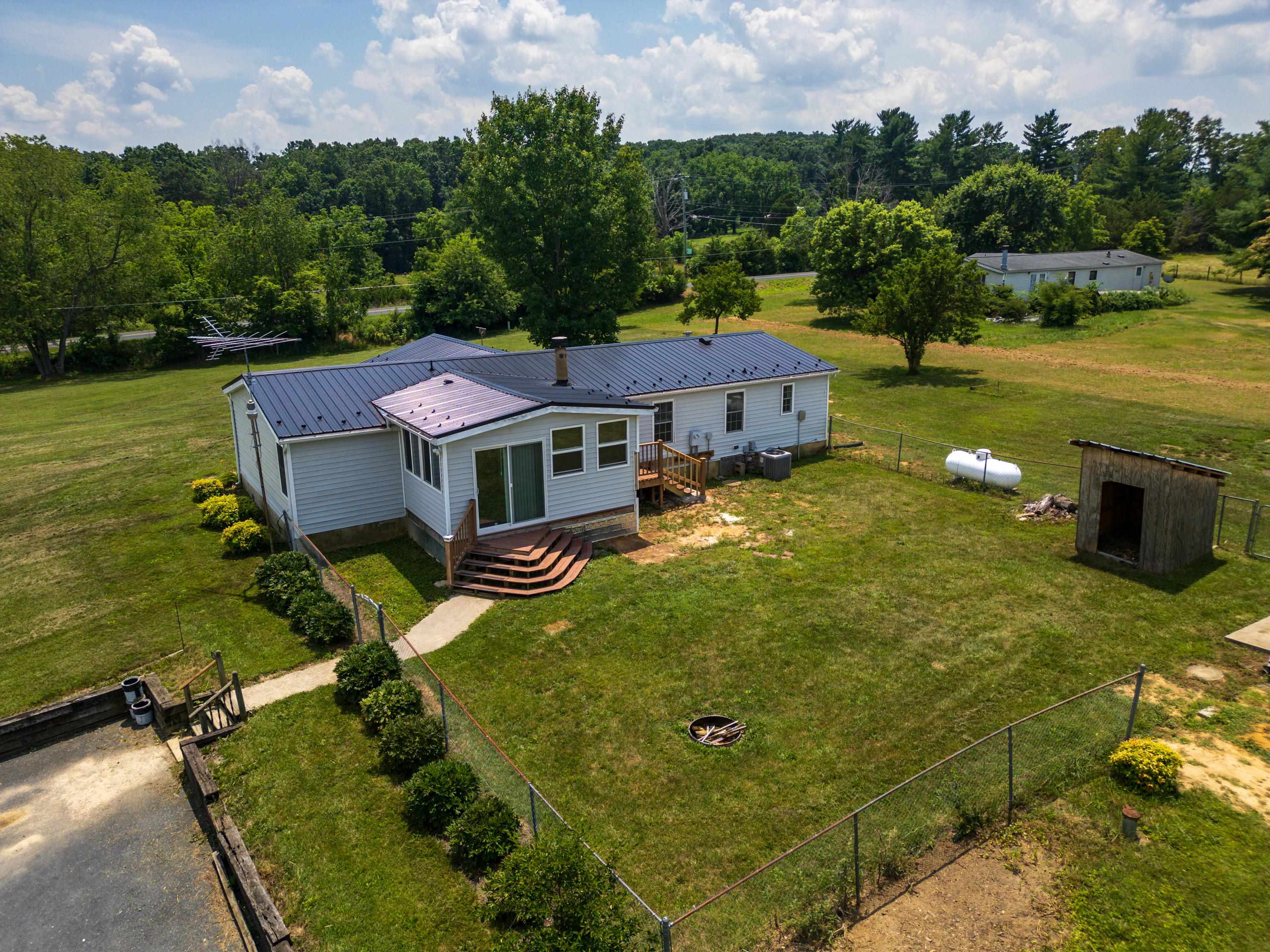 634 PATTERSON MILL RD, GROTTOES, Virginia 24441, 3 Bedrooms Bedrooms, ,2 BathroomsBathrooms,Residential,634 PATTERSON MILL RD,666215 MLS # 666215