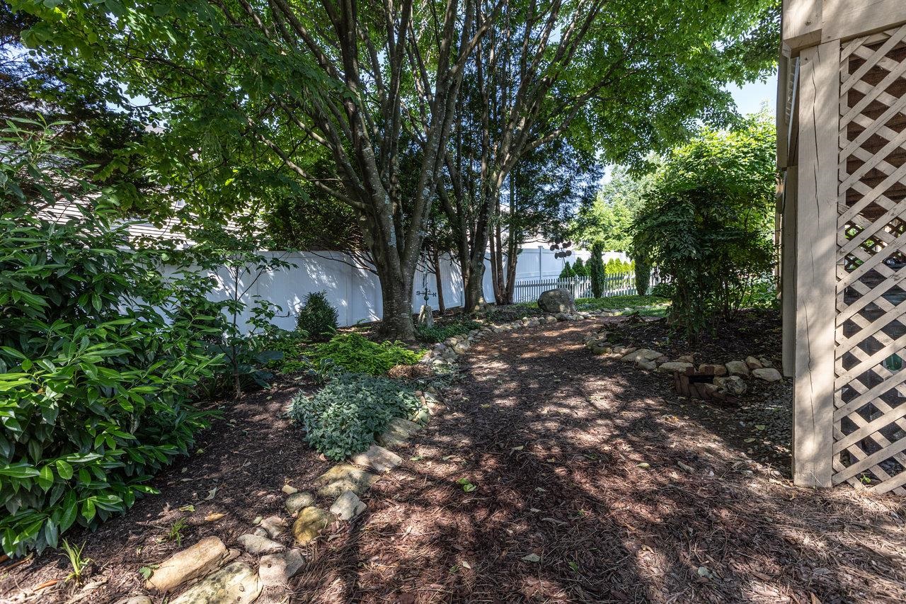 2974 CULLISON CT, ROCKINGHAM, Virginia 22801, 2 Bedrooms Bedrooms, ,2 BathroomsBathrooms,Residential,2974 CULLISON CT,666216 MLS # 666216