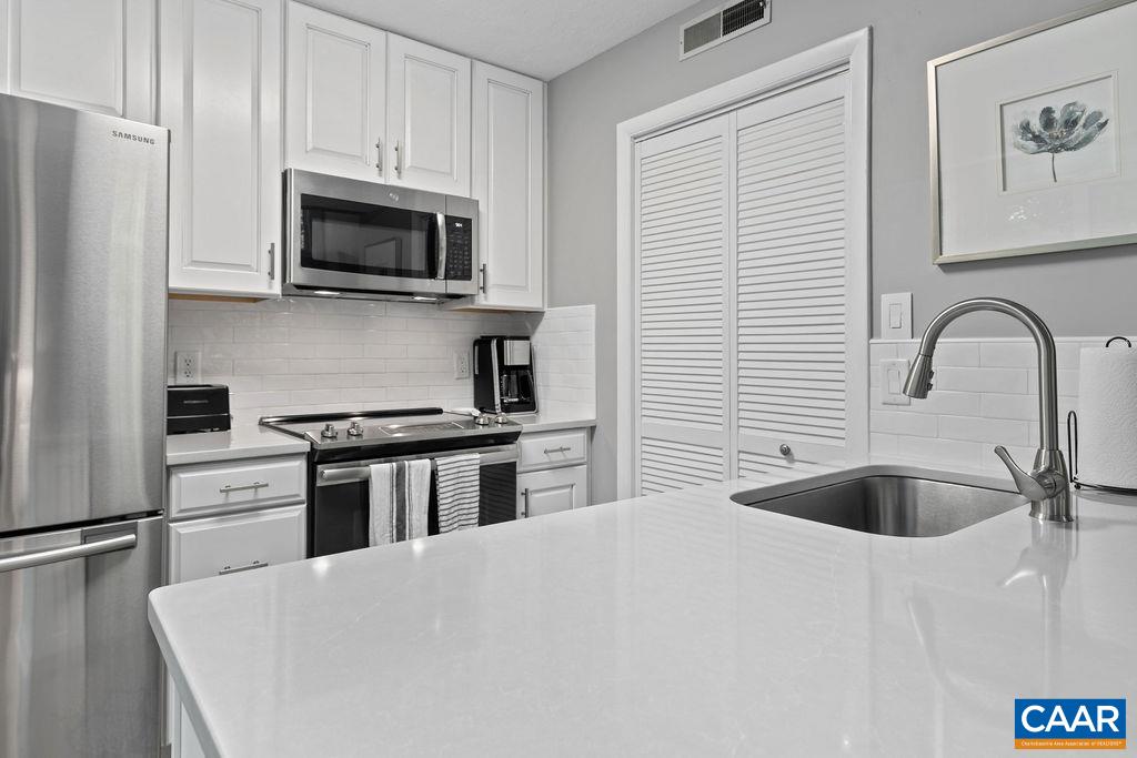 461 THREE RIDGES CONDOS, ROSELAND, Virginia 22967, 2 Bedrooms Bedrooms, ,2 BathroomsBathrooms,Residential,461 THREE RIDGES CONDOS,666217 MLS # 666217