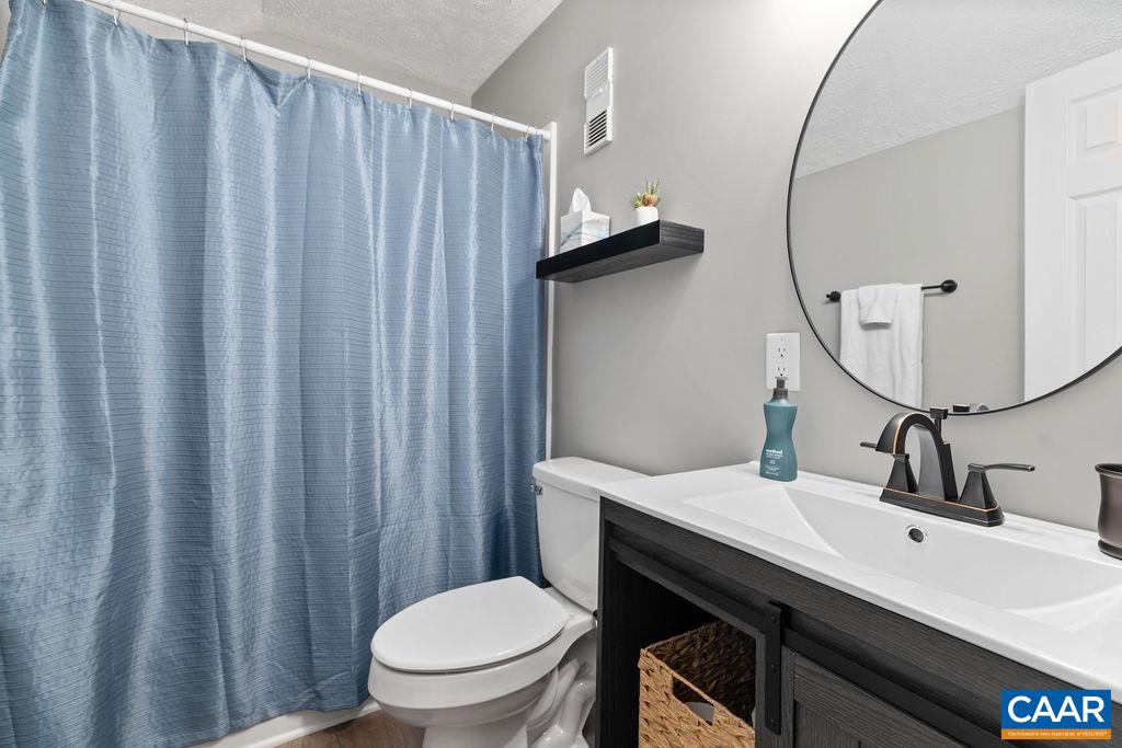 461 THREE RIDGES CONDOS, ROSELAND, Virginia 22967, 2 Bedrooms Bedrooms, ,2 BathroomsBathrooms,Residential,461 THREE RIDGES CONDOS,666217 MLS # 666217