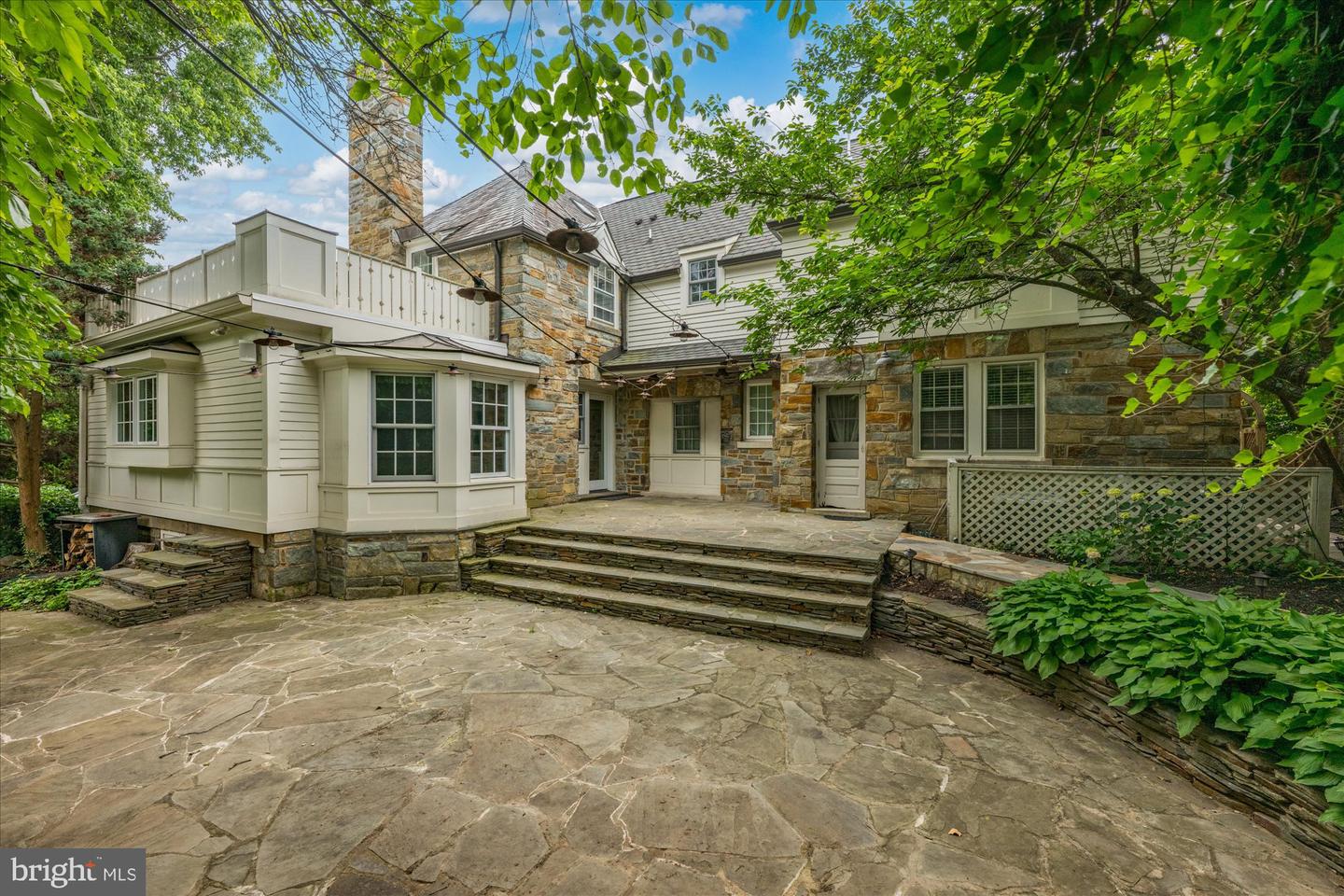 2503 N JEFFERSON ST, ARLINGTON, Virginia 22207, 6 Bedrooms Bedrooms, ,4 BathroomsBathrooms,Residential,For sale,2503 N JEFFERSON ST,VAAR2055930 MLS # VAAR2055930