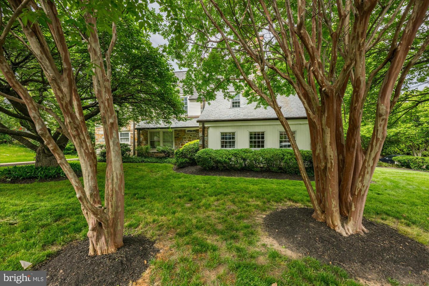 2503 N JEFFERSON ST, ARLINGTON, Virginia 22207, 6 Bedrooms Bedrooms, ,4 BathroomsBathrooms,Residential,For sale,2503 N JEFFERSON ST,VAAR2055930 MLS # VAAR2055930