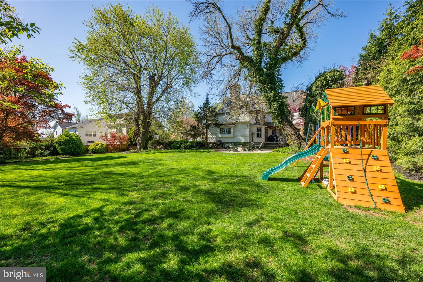 2503 N JEFFERSON ST, ARLINGTON, Virginia 22207, 6 Bedrooms Bedrooms, ,4 BathroomsBathrooms,Residential,For sale,2503 N JEFFERSON ST,VAAR2055930 MLS # VAAR2055930