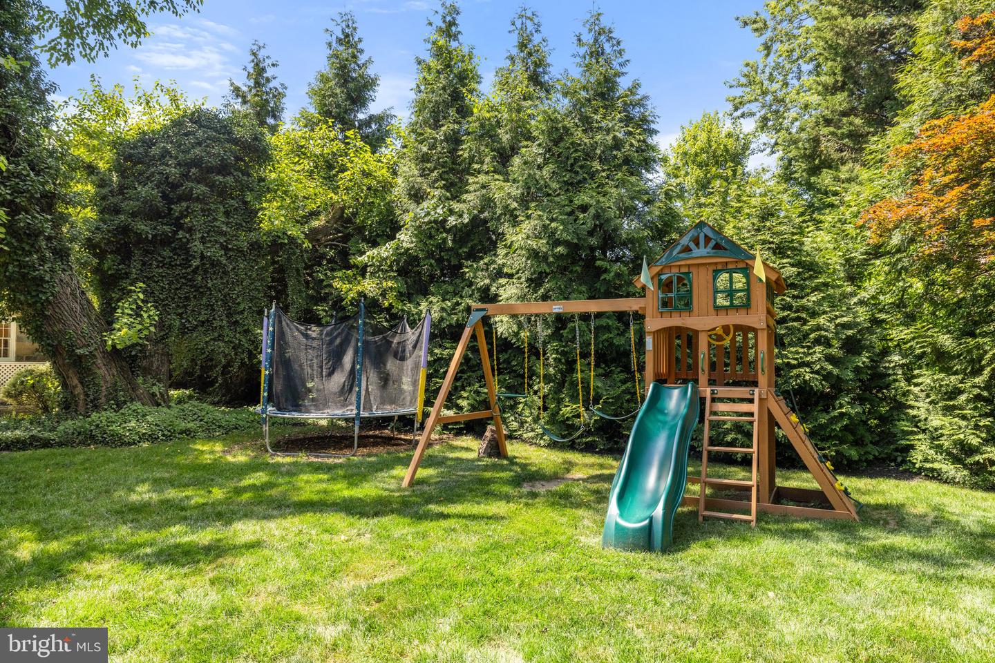 2503 N JEFFERSON ST, ARLINGTON, Virginia 22207, 6 Bedrooms Bedrooms, ,4 BathroomsBathrooms,Residential,For sale,2503 N JEFFERSON ST,VAAR2055930 MLS # VAAR2055930