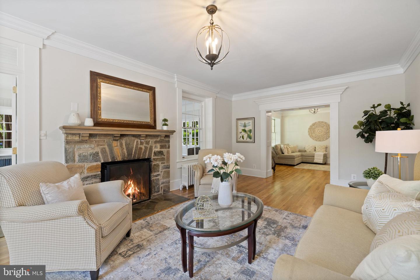 2503 N JEFFERSON ST, ARLINGTON, Virginia 22207, 6 Bedrooms Bedrooms, ,4 BathroomsBathrooms,Residential,For sale,2503 N JEFFERSON ST,VAAR2055930 MLS # VAAR2055930