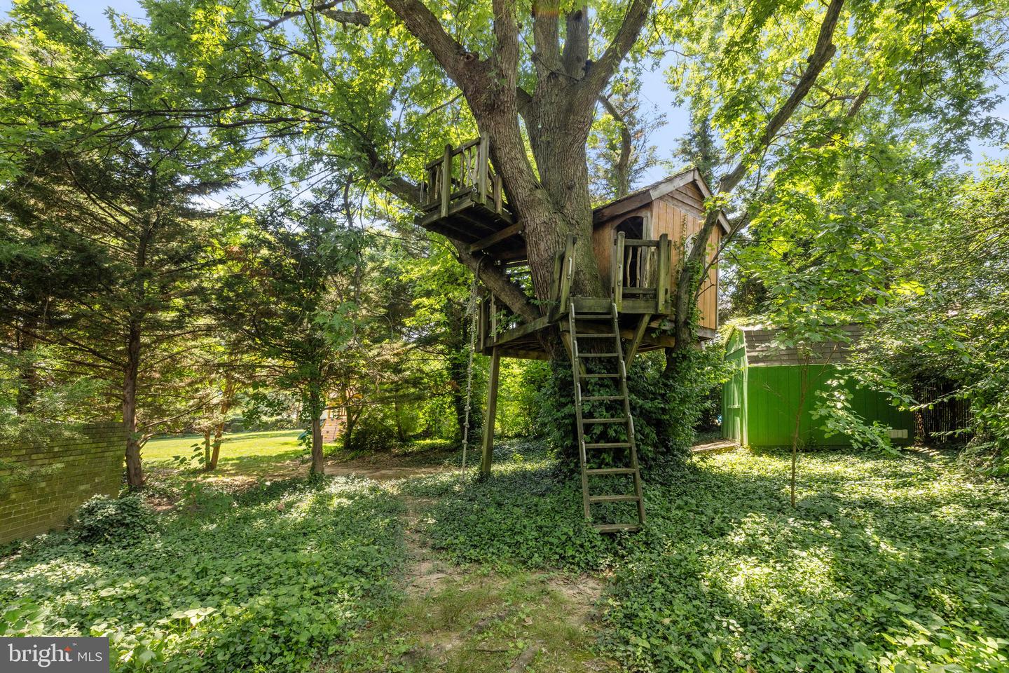 2503 N JEFFERSON ST, ARLINGTON, Virginia 22207, 6 Bedrooms Bedrooms, ,4 BathroomsBathrooms,Residential,For sale,2503 N JEFFERSON ST,VAAR2055930 MLS # VAAR2055930