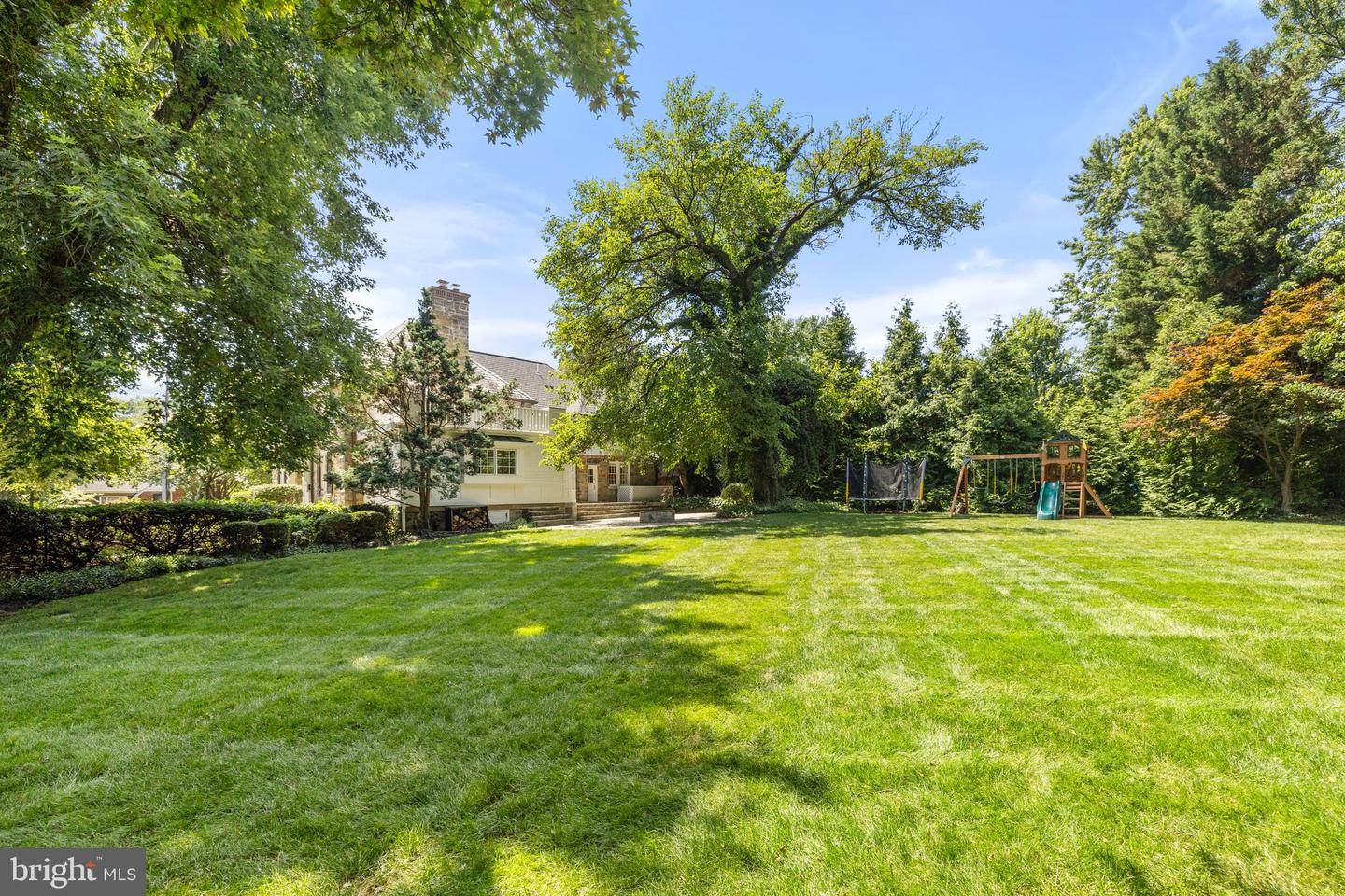 2503 N JEFFERSON ST, ARLINGTON, Virginia 22207, 6 Bedrooms Bedrooms, ,4 BathroomsBathrooms,Residential,For sale,2503 N JEFFERSON ST,VAAR2055930 MLS # VAAR2055930