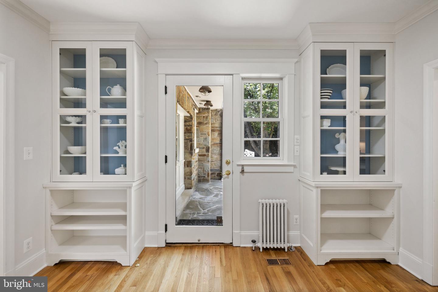 2503 N JEFFERSON ST, ARLINGTON, Virginia 22207, 6 Bedrooms Bedrooms, ,4 BathroomsBathrooms,Residential,For sale,2503 N JEFFERSON ST,VAAR2055930 MLS # VAAR2055930