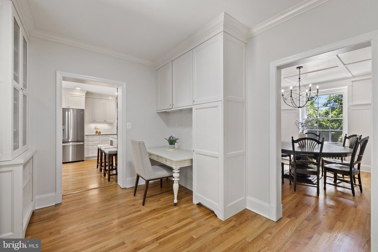 2503 N JEFFERSON ST, ARLINGTON, Virginia 22207, 6 Bedrooms Bedrooms, ,4 BathroomsBathrooms,Residential,For sale,2503 N JEFFERSON ST,VAAR2055930 MLS # VAAR2055930