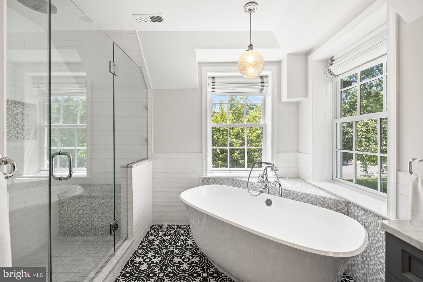 2503 N JEFFERSON ST, ARLINGTON, Virginia 22207, 6 Bedrooms Bedrooms, ,4 BathroomsBathrooms,Residential,For sale,2503 N JEFFERSON ST,VAAR2055930 MLS # VAAR2055930