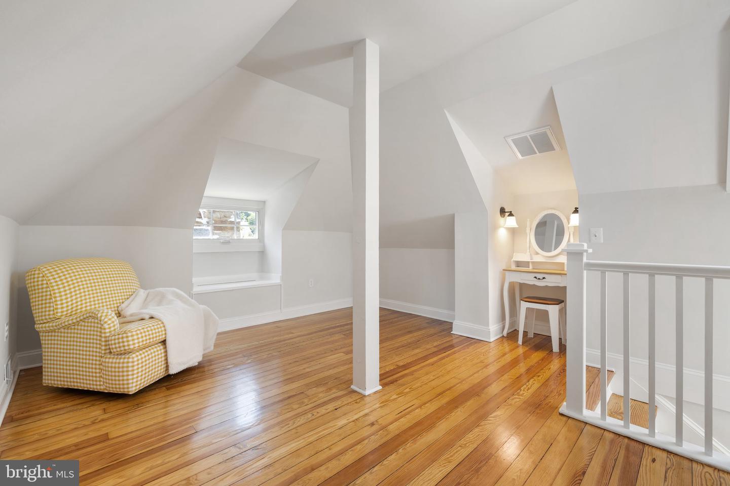 2503 N JEFFERSON ST, ARLINGTON, Virginia 22207, 6 Bedrooms Bedrooms, ,4 BathroomsBathrooms,Residential,For sale,2503 N JEFFERSON ST,VAAR2055930 MLS # VAAR2055930