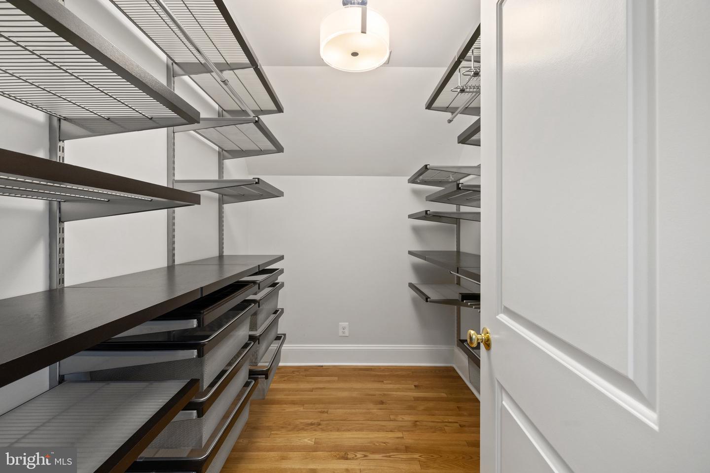 2503 N JEFFERSON ST, ARLINGTON, Virginia 22207, 6 Bedrooms Bedrooms, ,4 BathroomsBathrooms,Residential,For sale,2503 N JEFFERSON ST,VAAR2055930 MLS # VAAR2055930