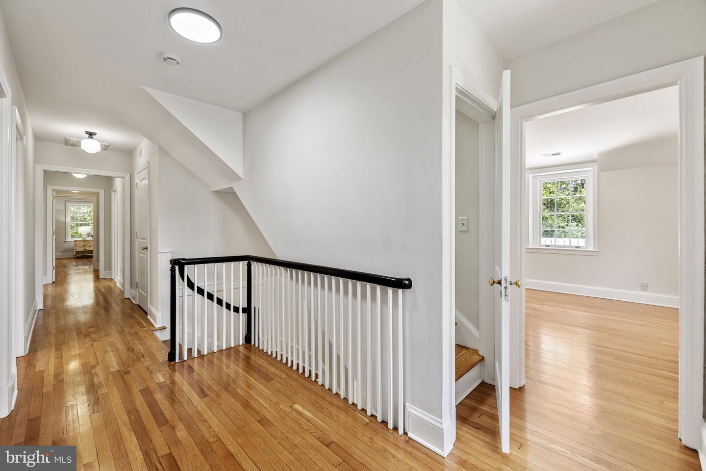 2503 N JEFFERSON ST, ARLINGTON, Virginia 22207, 6 Bedrooms Bedrooms, ,4 BathroomsBathrooms,Residential,For sale,2503 N JEFFERSON ST,VAAR2055930 MLS # VAAR2055930