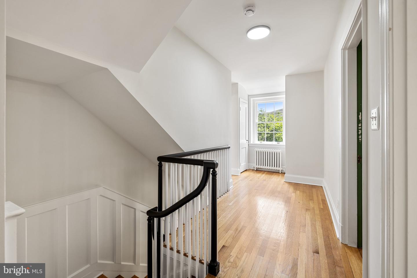 2503 N JEFFERSON ST, ARLINGTON, Virginia 22207, 6 Bedrooms Bedrooms, ,4 BathroomsBathrooms,Residential,For sale,2503 N JEFFERSON ST,VAAR2055930 MLS # VAAR2055930