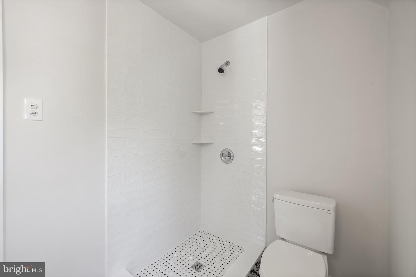 2503 N JEFFERSON ST, ARLINGTON, Virginia 22207, 6 Bedrooms Bedrooms, ,4 BathroomsBathrooms,Residential,For sale,2503 N JEFFERSON ST,VAAR2055930 MLS # VAAR2055930