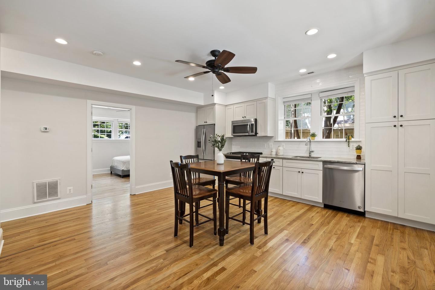 2503 N JEFFERSON ST, ARLINGTON, Virginia 22207, 6 Bedrooms Bedrooms, ,4 BathroomsBathrooms,Residential,For sale,2503 N JEFFERSON ST,VAAR2055930 MLS # VAAR2055930