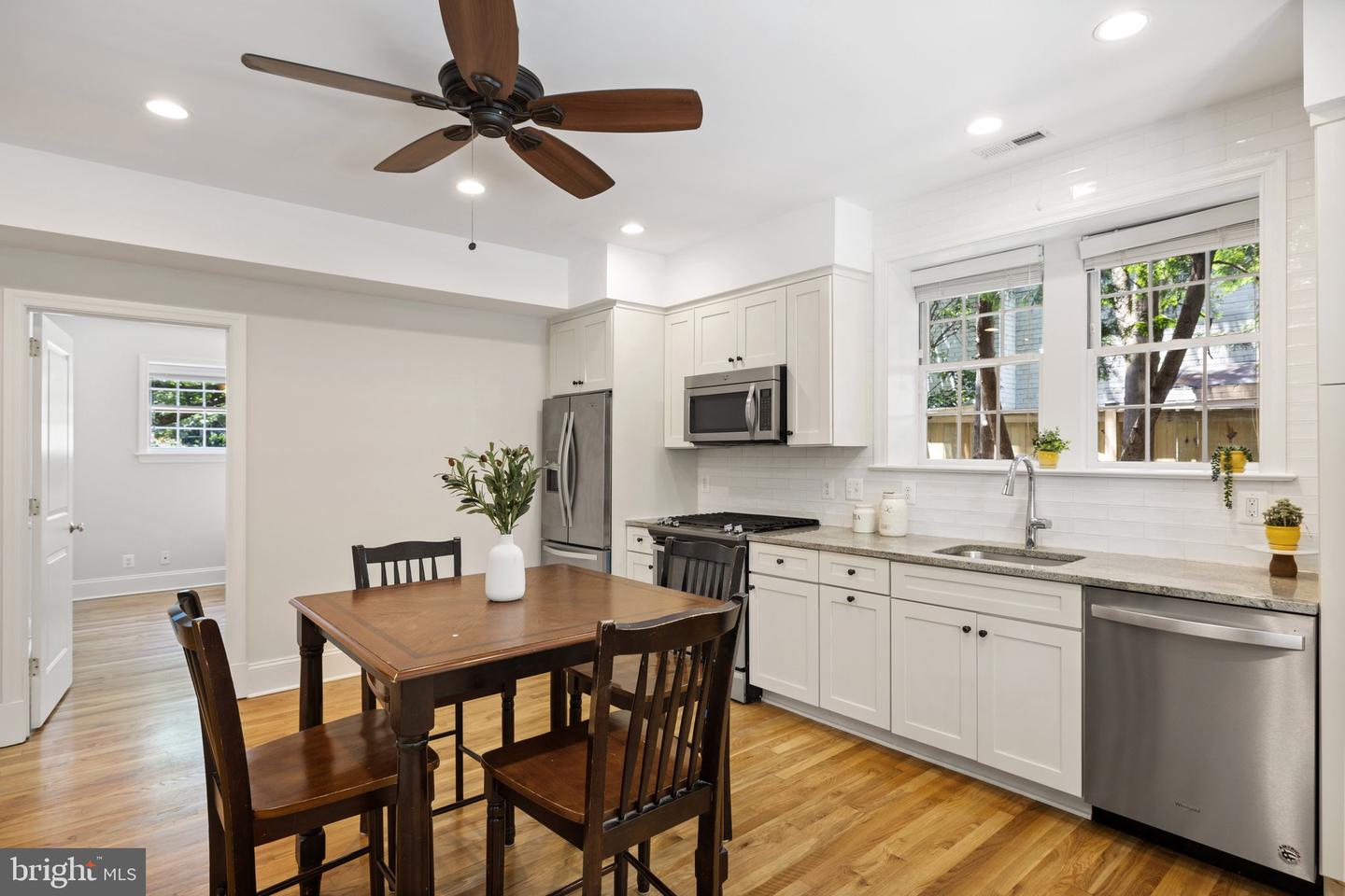 2503 N JEFFERSON ST, ARLINGTON, Virginia 22207, 6 Bedrooms Bedrooms, ,4 BathroomsBathrooms,Residential,For sale,2503 N JEFFERSON ST,VAAR2055930 MLS # VAAR2055930