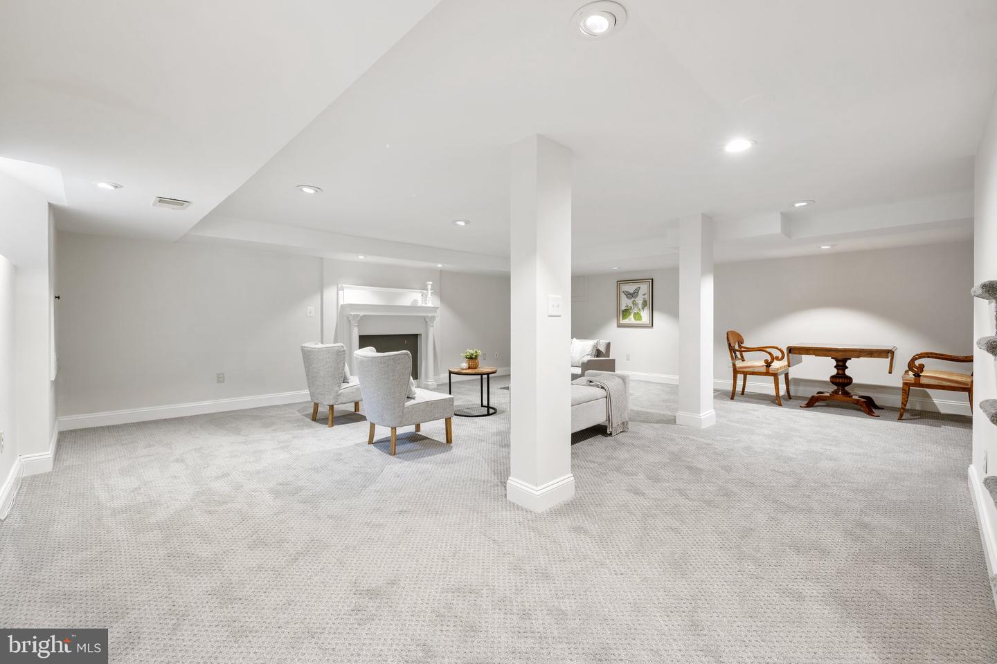 2503 N JEFFERSON ST, ARLINGTON, Virginia 22207, 6 Bedrooms Bedrooms, ,4 BathroomsBathrooms,Residential,For sale,2503 N JEFFERSON ST,VAAR2055930 MLS # VAAR2055930