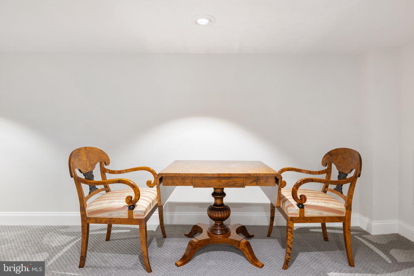 2503 N JEFFERSON ST, ARLINGTON, Virginia 22207, 6 Bedrooms Bedrooms, ,4 BathroomsBathrooms,Residential,For sale,2503 N JEFFERSON ST,VAAR2055930 MLS # VAAR2055930