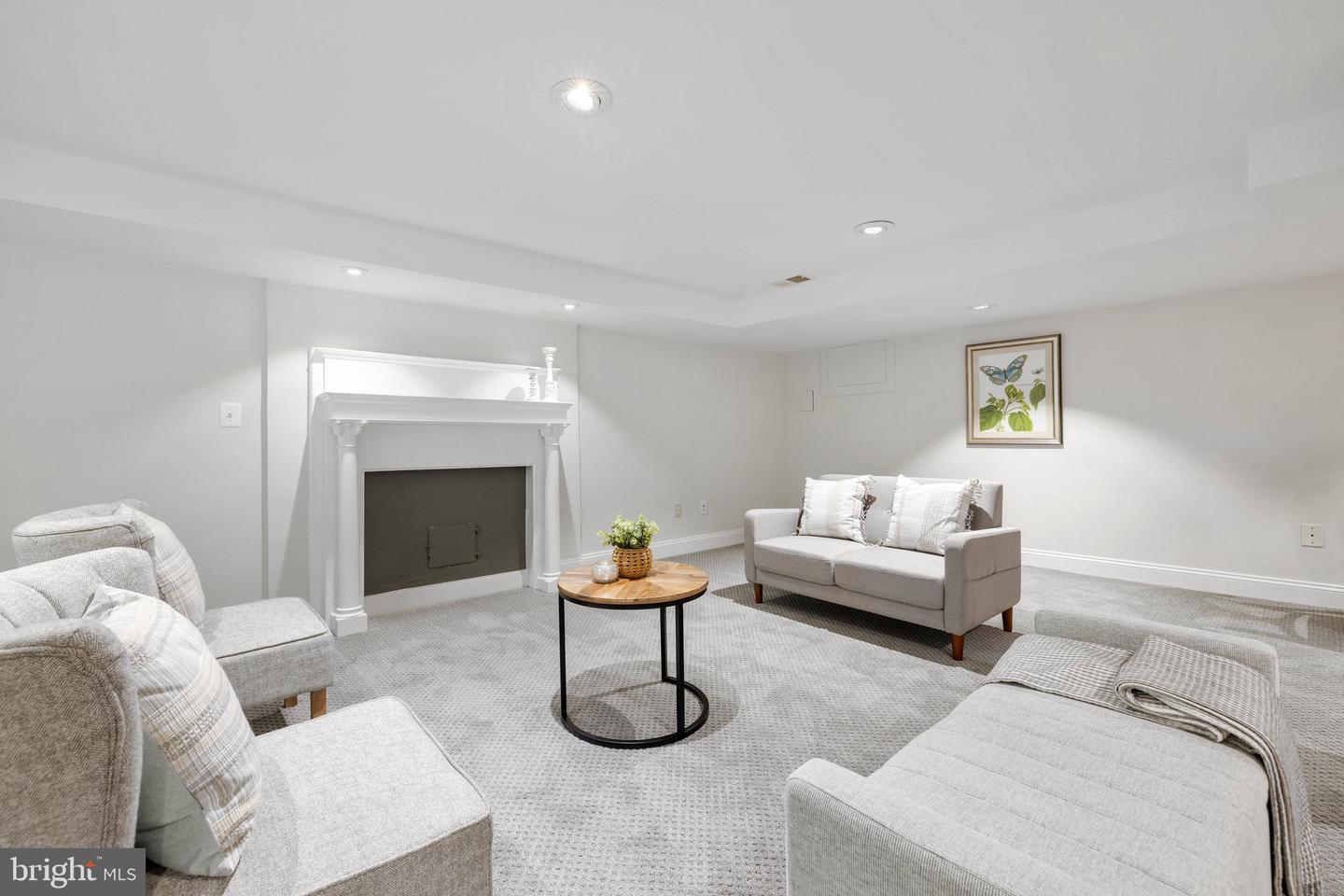 2503 N JEFFERSON ST, ARLINGTON, Virginia 22207, 6 Bedrooms Bedrooms, ,4 BathroomsBathrooms,Residential,For sale,2503 N JEFFERSON ST,VAAR2055930 MLS # VAAR2055930