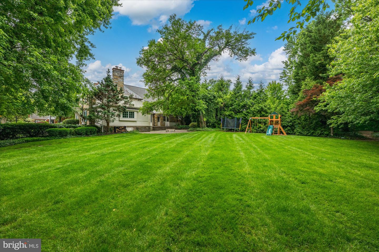 2503 N JEFFERSON ST, ARLINGTON, Virginia 22207, 6 Bedrooms Bedrooms, ,4 BathroomsBathrooms,Residential,For sale,2503 N JEFFERSON ST,VAAR2055930 MLS # VAAR2055930