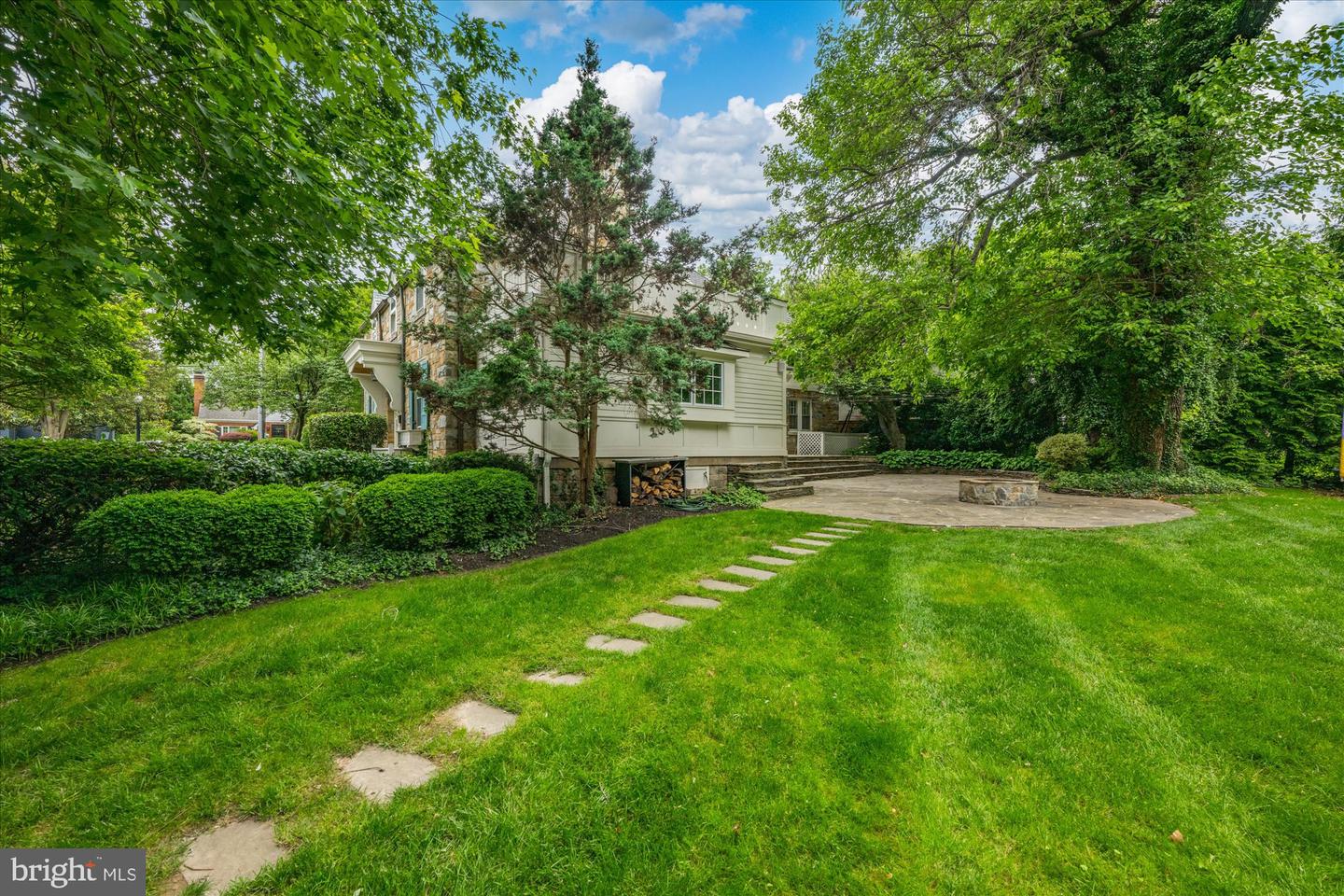 2503 N JEFFERSON ST, ARLINGTON, Virginia 22207, 6 Bedrooms Bedrooms, ,4 BathroomsBathrooms,Residential,For sale,2503 N JEFFERSON ST,VAAR2055930 MLS # VAAR2055930