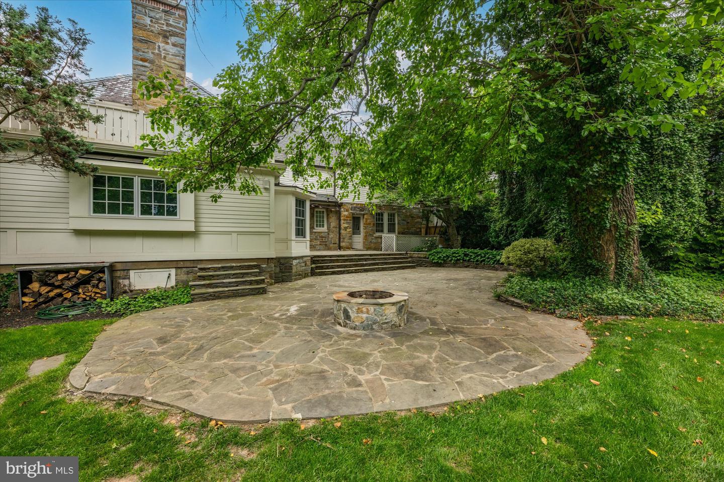 2503 N JEFFERSON ST, ARLINGTON, Virginia 22207, 6 Bedrooms Bedrooms, ,4 BathroomsBathrooms,Residential,For sale,2503 N JEFFERSON ST,VAAR2055930 MLS # VAAR2055930