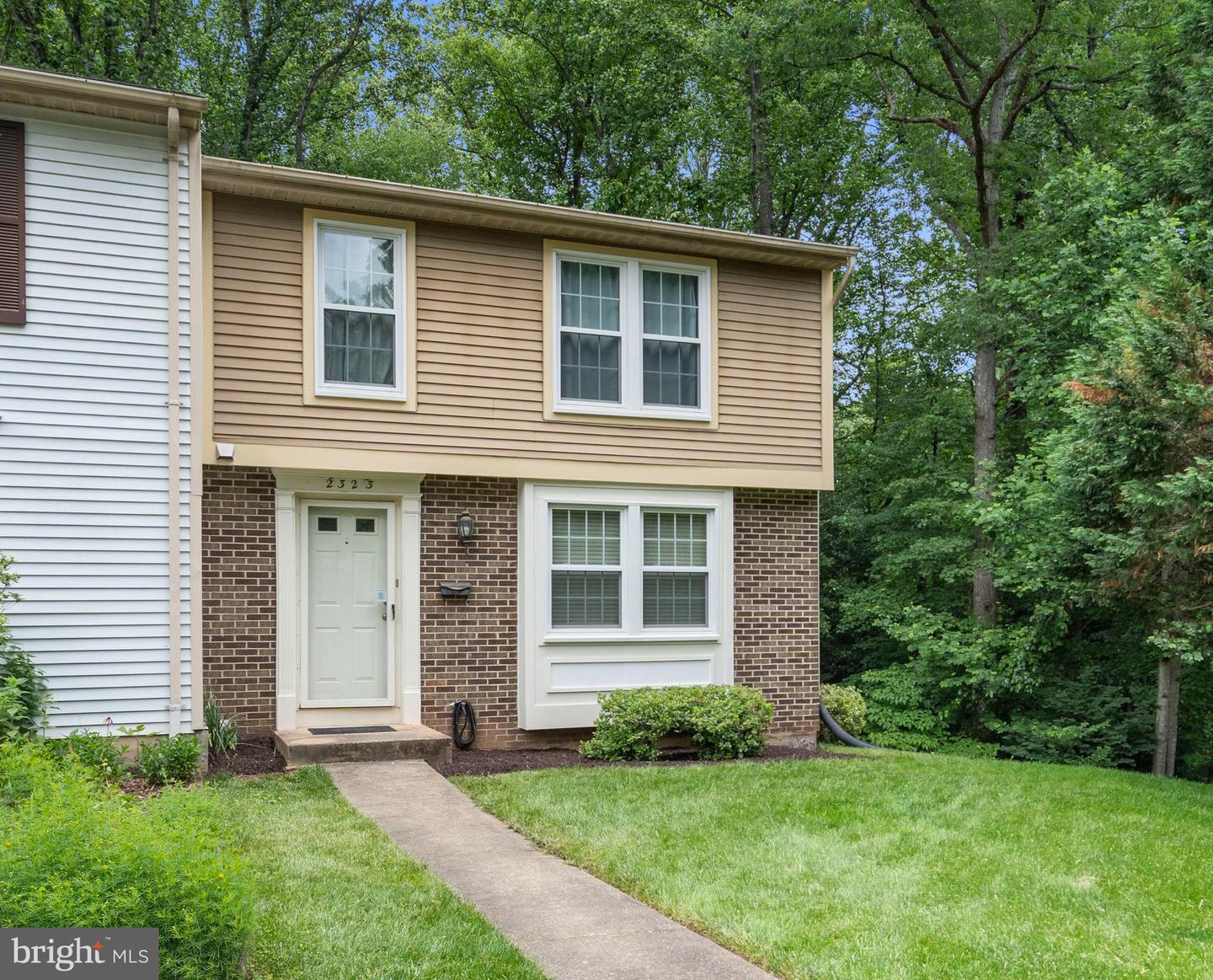 2323 MIDDLE CREEK LN, RESTON, Virginia 20191, 3 Bedrooms Bedrooms, ,2 BathroomsBathrooms,Residential,For sale,2323 MIDDLE CREEK LN,VAFX2234024 MLS # VAFX2234024