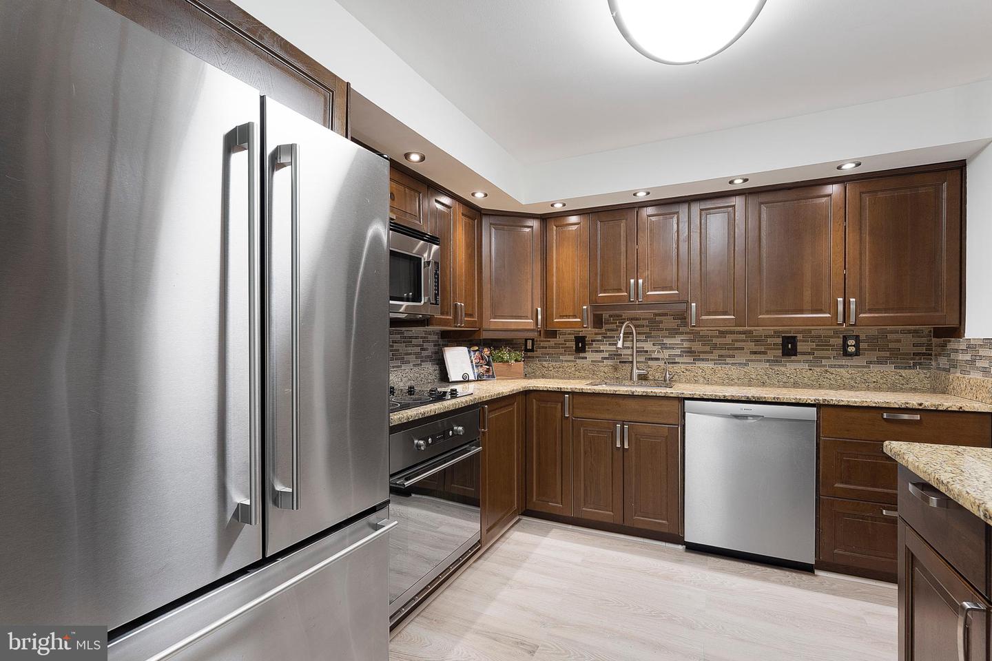 2323 MIDDLE CREEK LN, RESTON, Virginia 20191, 3 Bedrooms Bedrooms, ,2 BathroomsBathrooms,Residential,For sale,2323 MIDDLE CREEK LN,VAFX2234024 MLS # VAFX2234024
