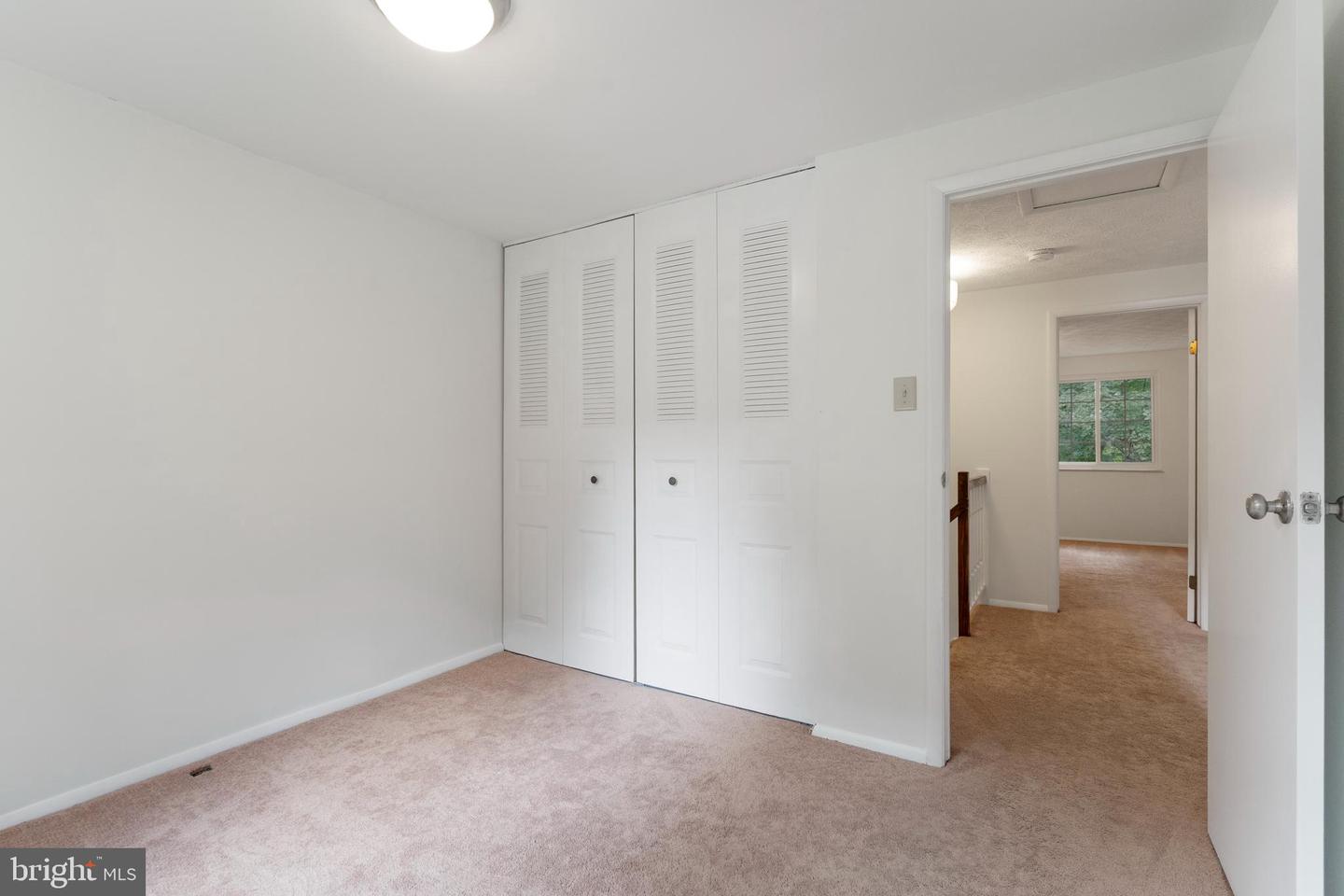 2323 MIDDLE CREEK LN, RESTON, Virginia 20191, 3 Bedrooms Bedrooms, ,2 BathroomsBathrooms,Residential,For sale,2323 MIDDLE CREEK LN,VAFX2234024 MLS # VAFX2234024