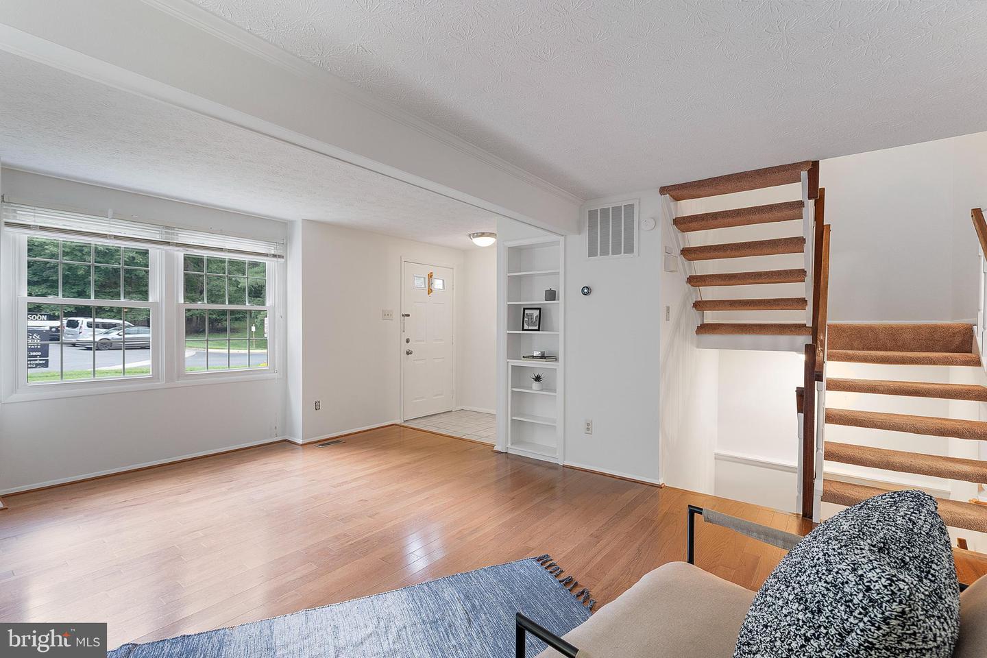 2323 MIDDLE CREEK LN, RESTON, Virginia 20191, 3 Bedrooms Bedrooms, ,2 BathroomsBathrooms,Residential,For sale,2323 MIDDLE CREEK LN,VAFX2234024 MLS # VAFX2234024