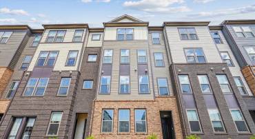 45918 SWALLOW TER, STERLING, Virginia 20165, 3 Bedrooms Bedrooms, ,2 BathroomsBathrooms,Residential,For sale,45918 SWALLOW TER,VALO2094344 MLS # VALO2094344