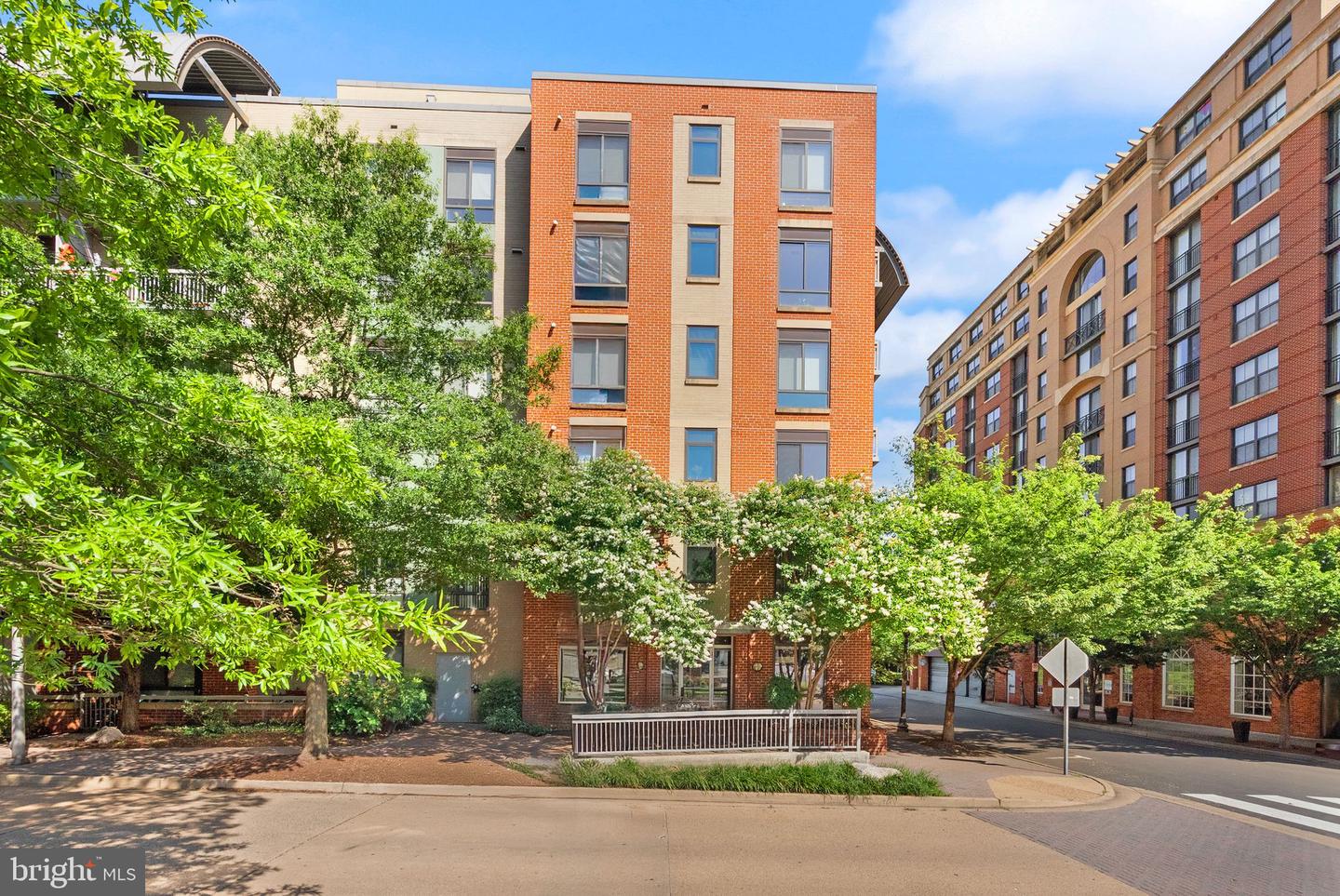 1200 N HARTFORD ST #610, ARLINGTON, Virginia 22201, 1 Bedroom Bedrooms, ,1 BathroomBathrooms,Residential,For sale,1200 N HARTFORD ST #610,VAAR2056734 MLS # VAAR2056734