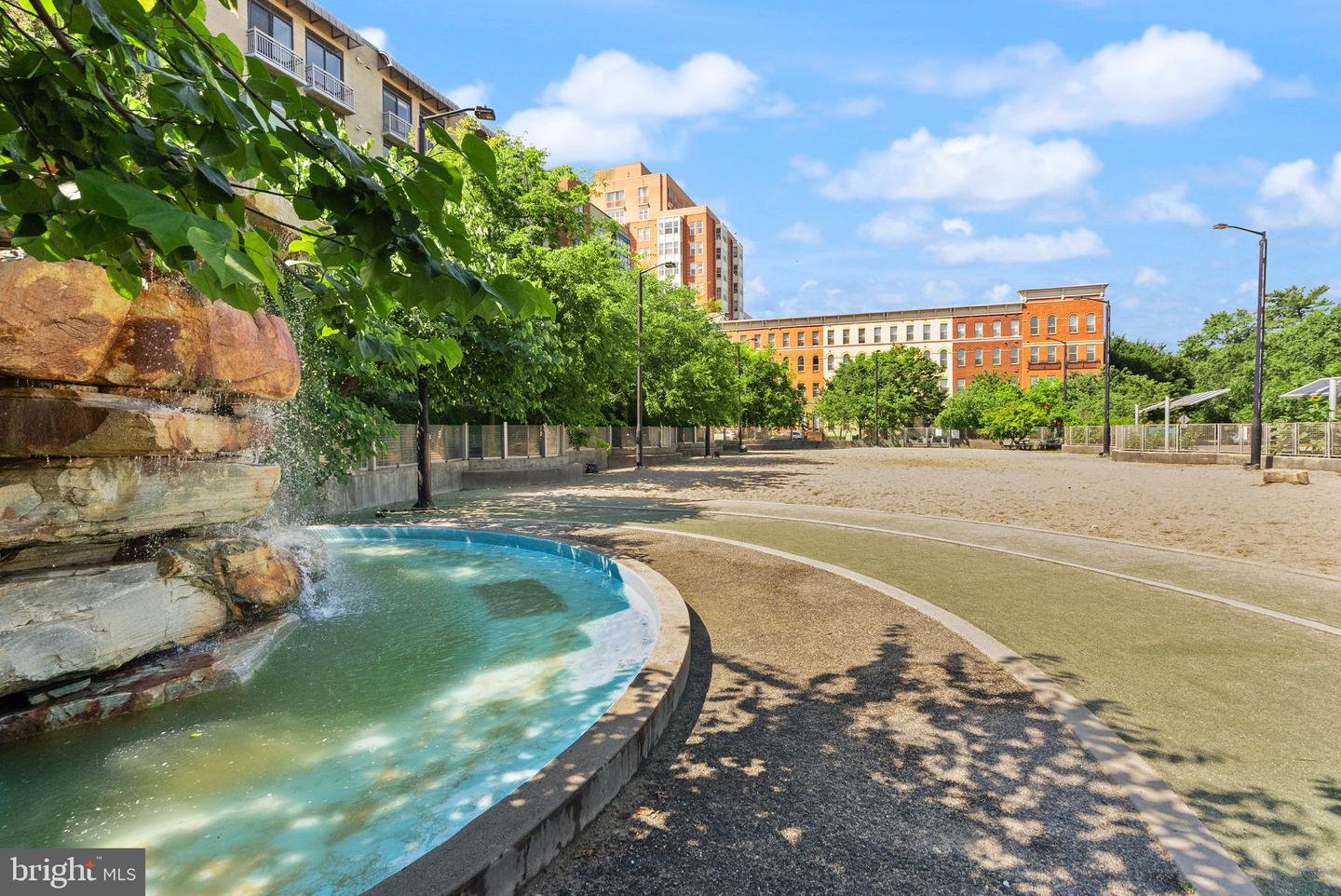 1200 N HARTFORD ST #610, ARLINGTON, Virginia 22201, 1 Bedroom Bedrooms, ,1 BathroomBathrooms,Residential,For sale,1200 N HARTFORD ST #610,VAAR2056734 MLS # VAAR2056734