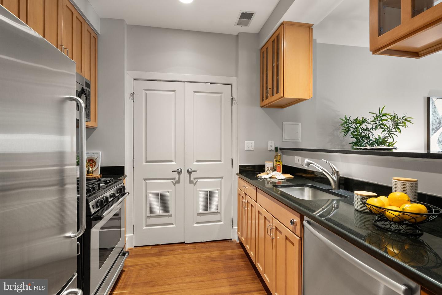 1200 N HARTFORD ST #610, ARLINGTON, Virginia 22201, 1 Bedroom Bedrooms, ,1 BathroomBathrooms,Residential,For sale,1200 N HARTFORD ST #610,VAAR2056734 MLS # VAAR2056734