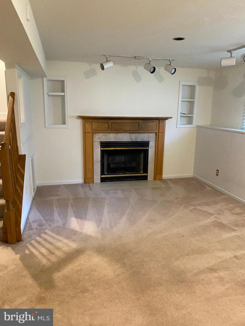 12896 SCHALK CT, WOODBRIDGE, Virginia 22192, 3 Bedrooms Bedrooms, 6 Rooms Rooms,2 BathroomsBathrooms,Residential,For sale,12896 SCHALK CT,VAPW2093826 MLS # VAPW2093826