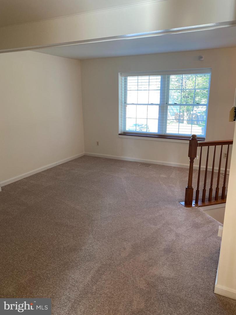12896 SCHALK CT, WOODBRIDGE, Virginia 22192, 3 Bedrooms Bedrooms, 6 Rooms Rooms,2 BathroomsBathrooms,Residential,For sale,12896 SCHALK CT,VAPW2093826 MLS # VAPW2093826