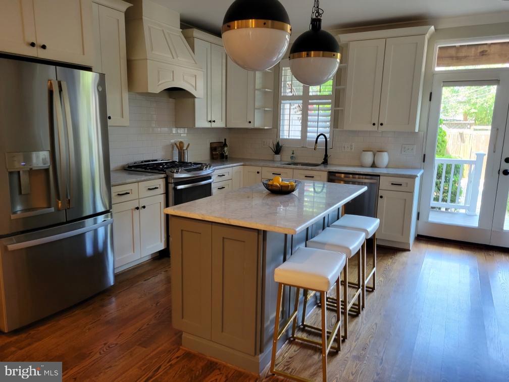 304 12TH ST NE, WASHINGTON, District Of Columbia 20002, 4 Bedrooms Bedrooms, ,3 BathroomsBathrooms,Residential,For sale,304 12TH ST NE,DCDC2200942 MLS # DCDC2200942